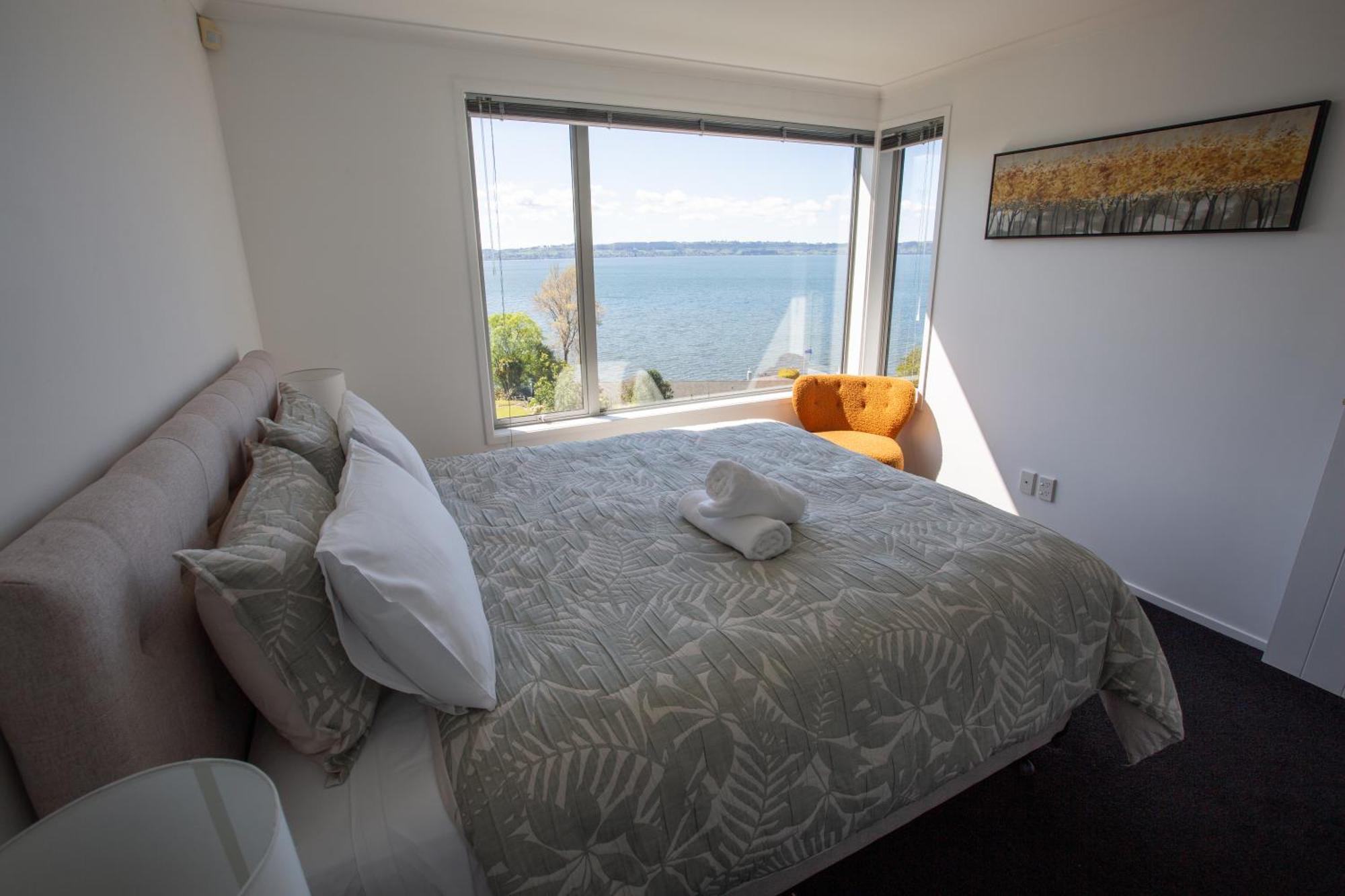 Rotorua Serenity Lakeview Retreat ภายนอก รูปภาพ