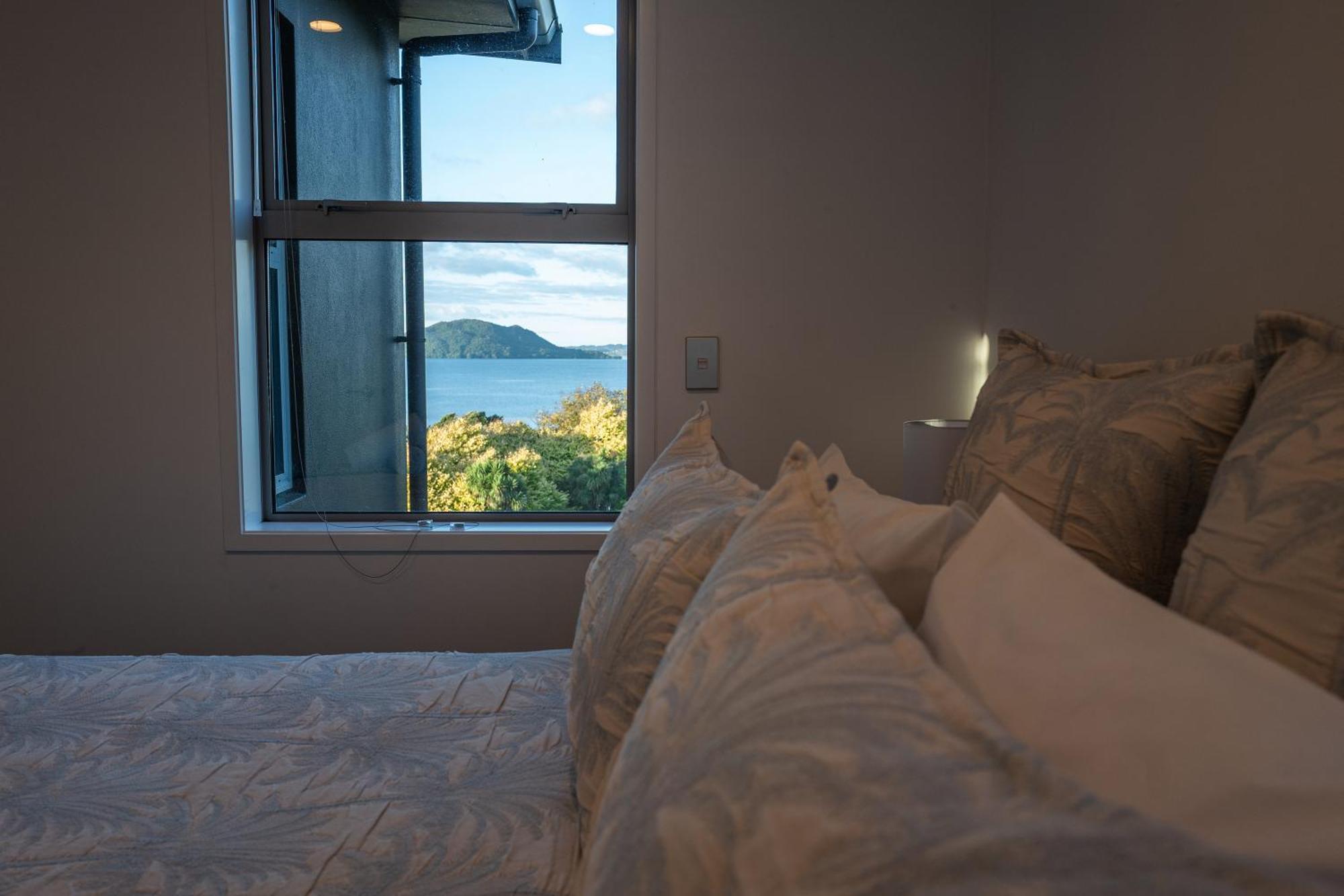 Rotorua Serenity Lakeview Retreat ภายนอก รูปภาพ