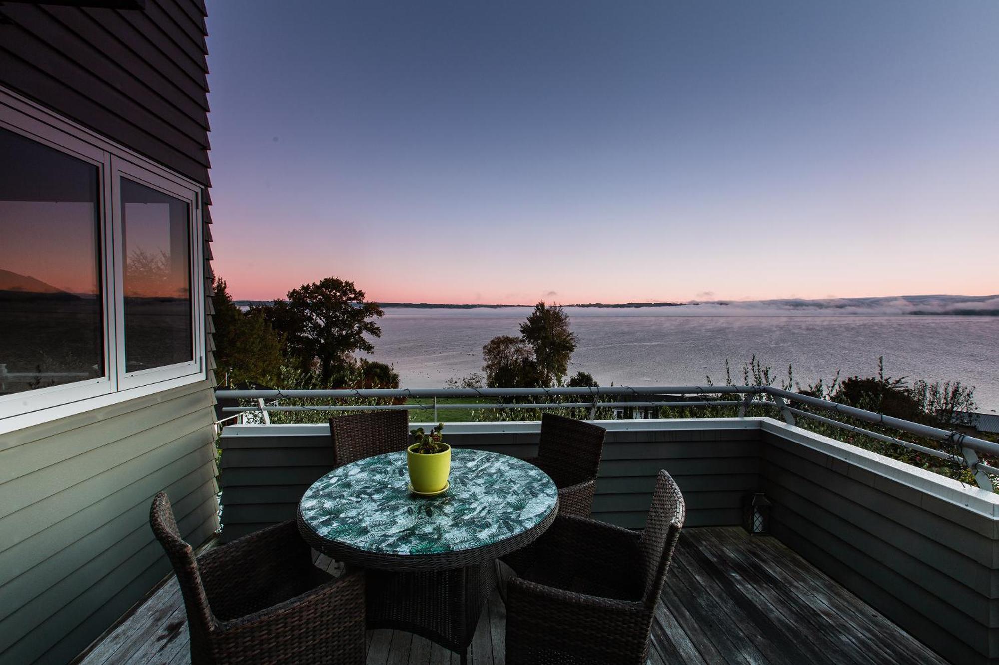 Rotorua Serenity Lakeview Retreat ภายนอก รูปภาพ